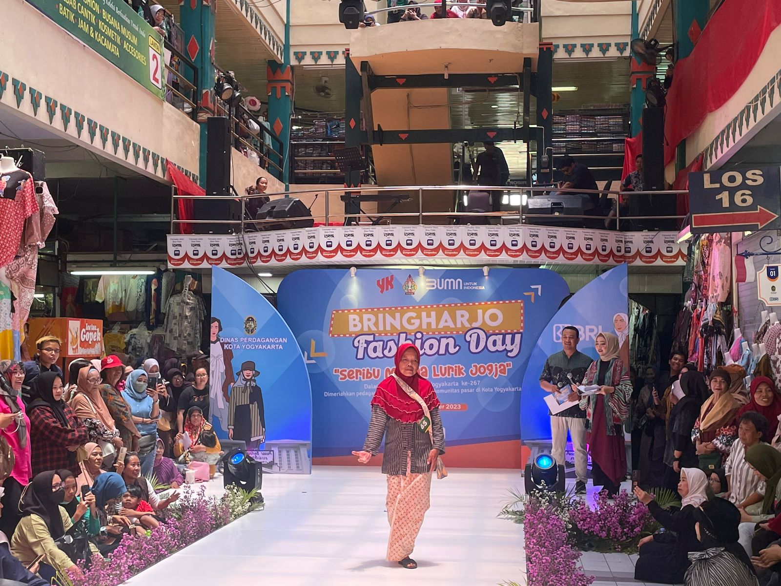 Semarak HUT Yogyakarta Ke-267 dengan Kegiatan Bringharjo Fashion Day dan Sekati Ing Mall