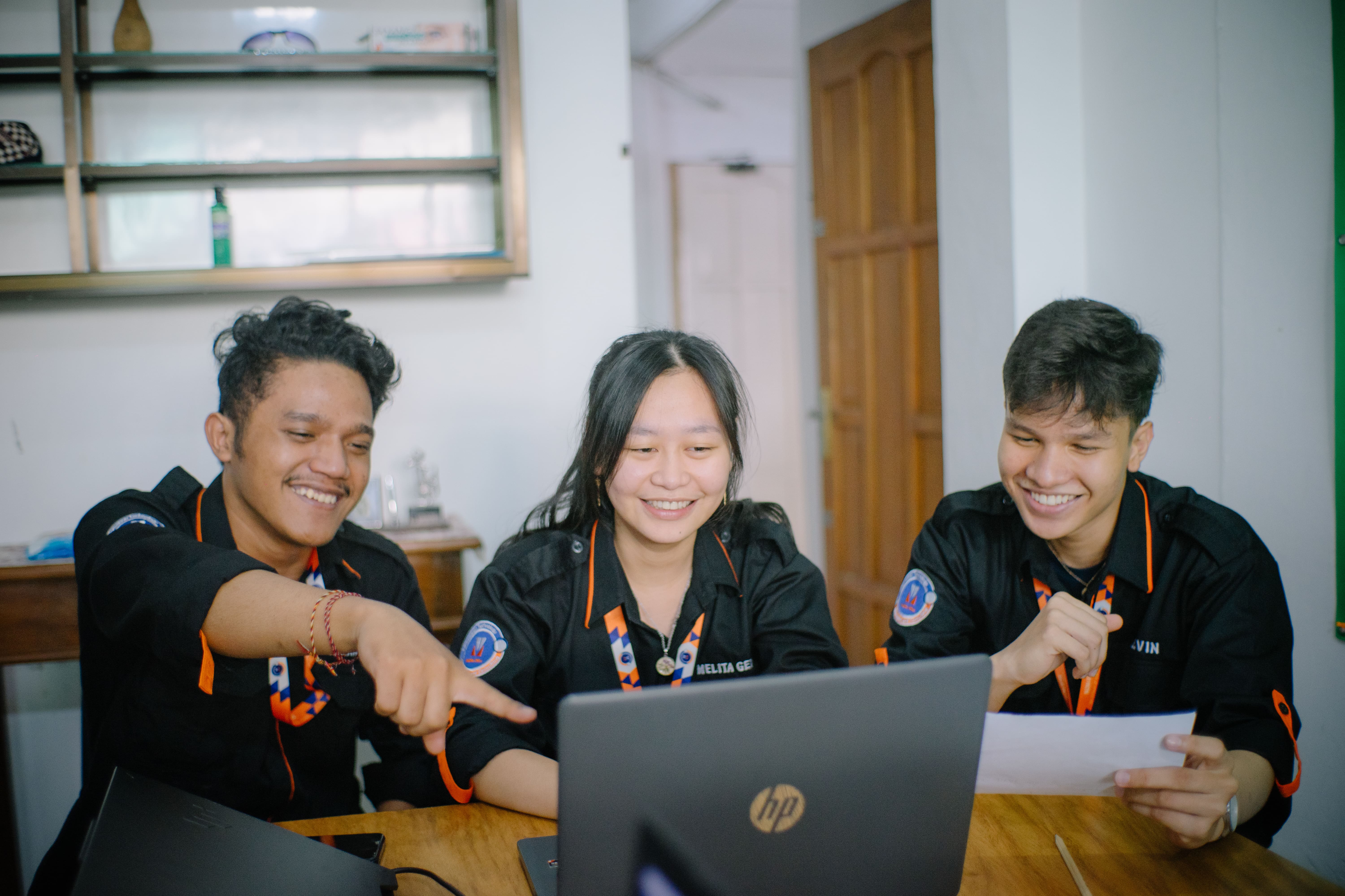 Penting Bagi Gen Z! Ketahui Tips Menerapkan Budaya Kerja Positif pada Perusahaan