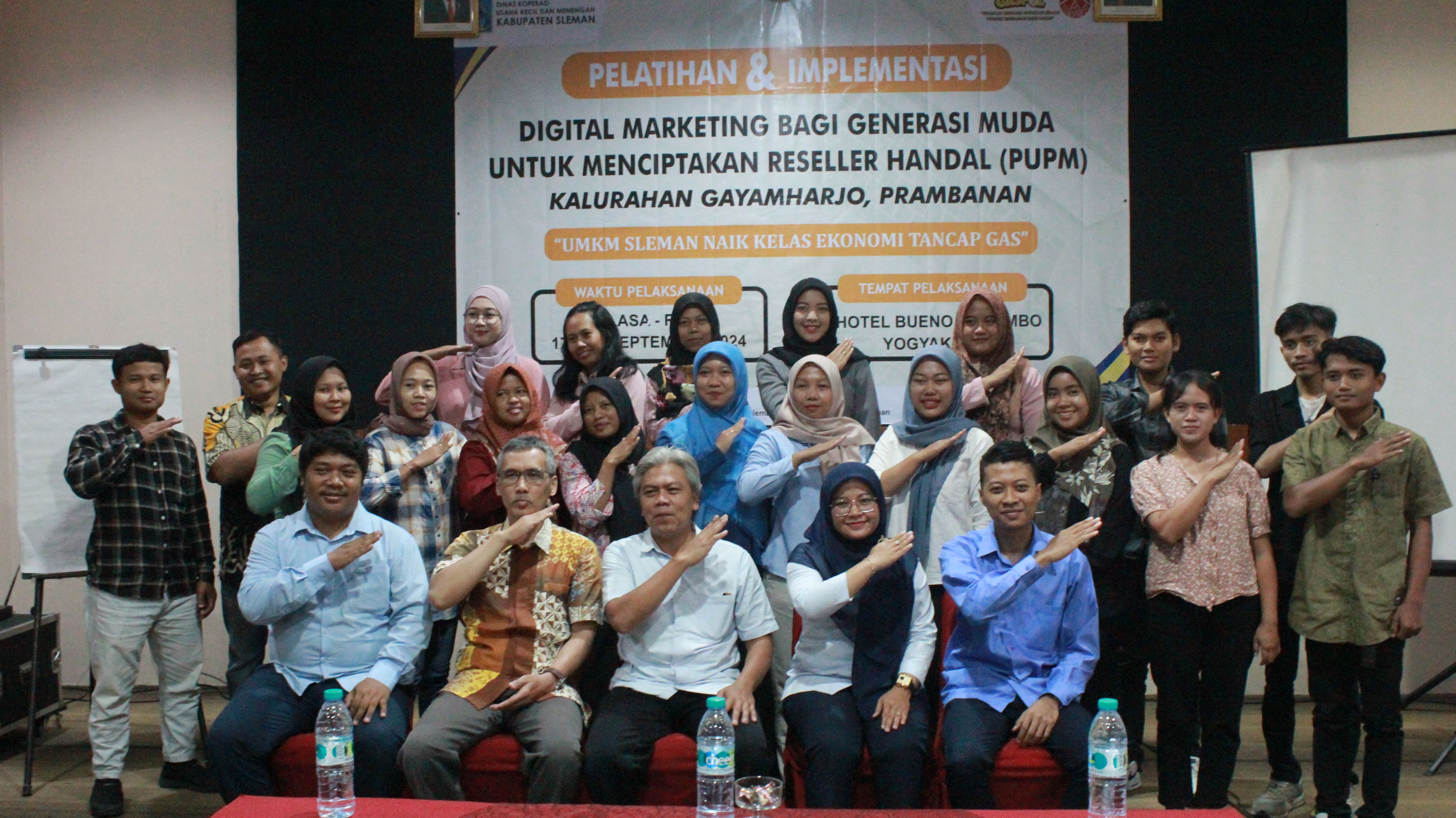 Pelatihan Digital Marketing Generasi Muda di Kalurahan Gayamharjo: Meningkatkan Keterampilan untuk Menjadi Reseller Handal
